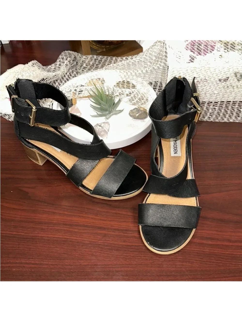Steve Madden 7M Black Genuine Leather Criss Cross Block Heel Back Zip Sandals